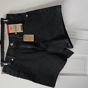 Women's Levi's Size 28 High Waisted Mom Shorts